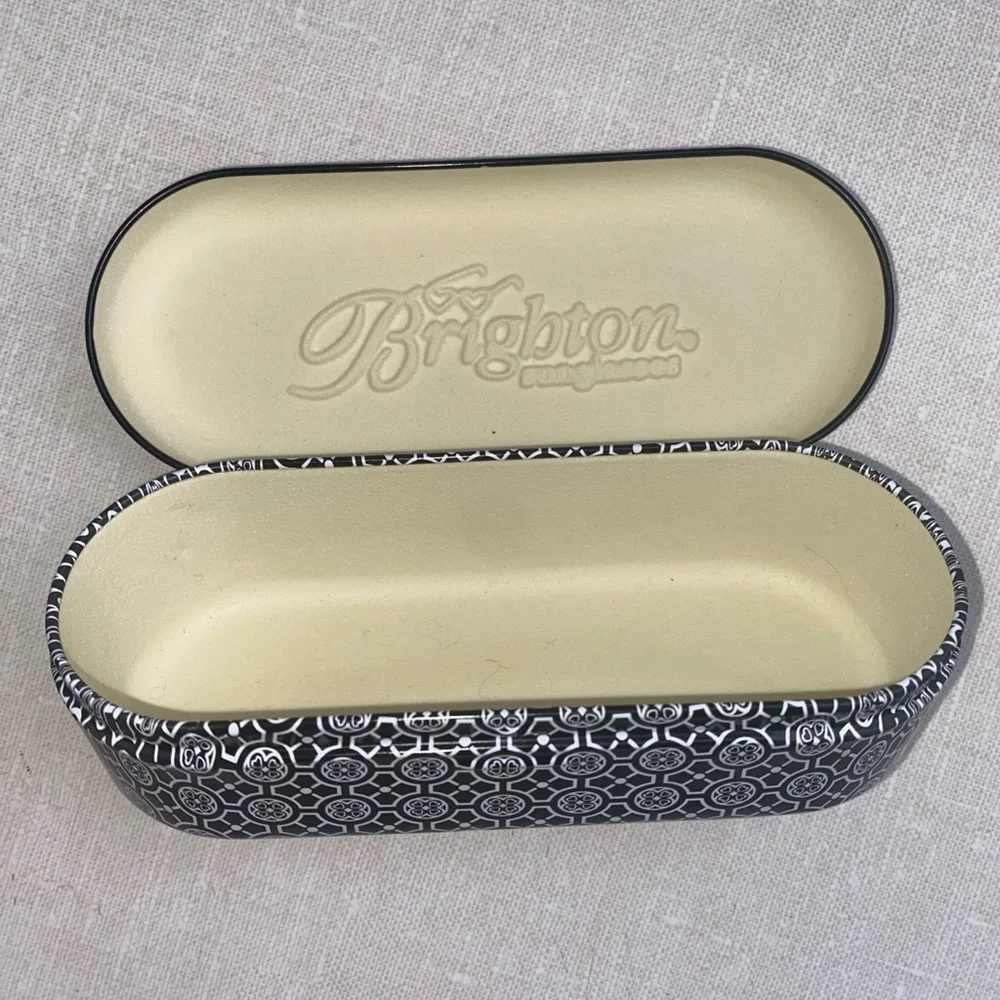 BRIGHTON Black & White Filigree SUNGLASSES Eyeglasses Storage CASE Tin EMPTY